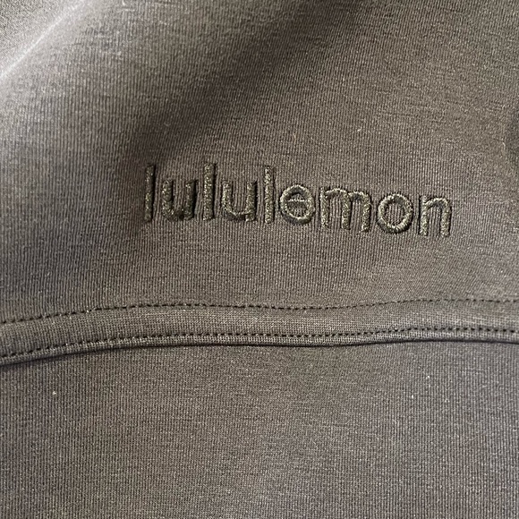 EEUC Lululemon Black Crop Crew size XS/S - Picture 2 of 4